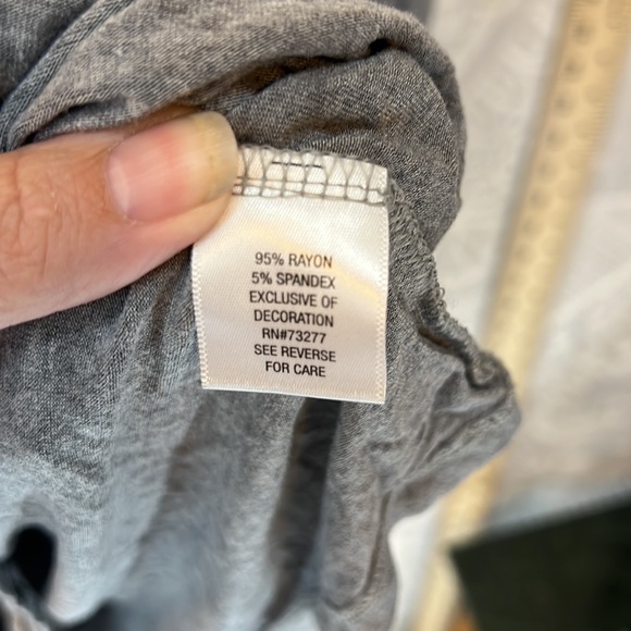 AGLOW HEATHERED GRAY LONG SLEEVE MATERNITY TOP JERSEY KNIT COMFORTABLE L LARGE - Picture 3 of 9